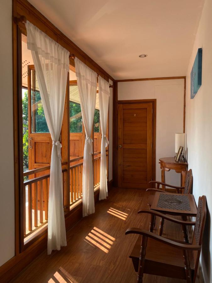Tha Ma-O Bouteak Homestay - Self Check-In Лампанг Экстерьер фото
